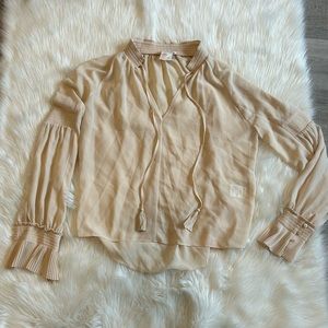 Foxiedox Lightweight Cream Blouse. Small